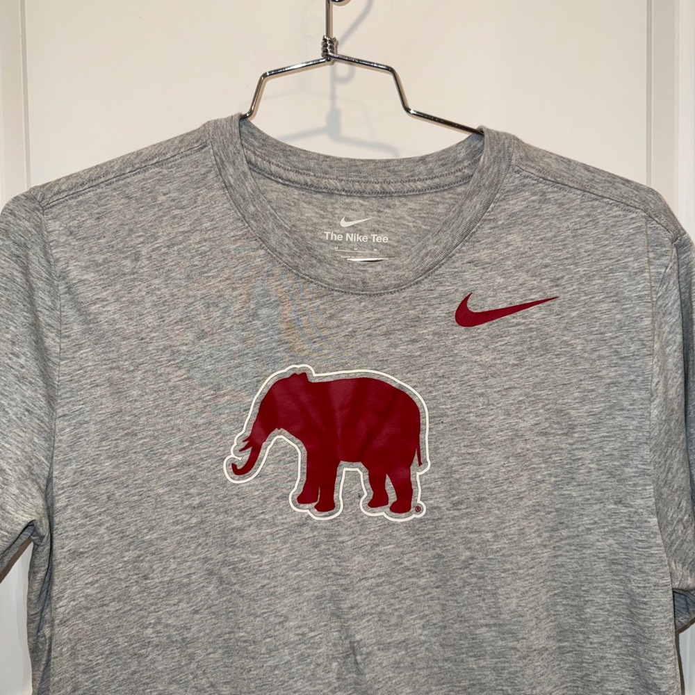Nike Alabama Crimson Tide Elephant Logo T-Shirt Mens Medium Gray Heather Tee